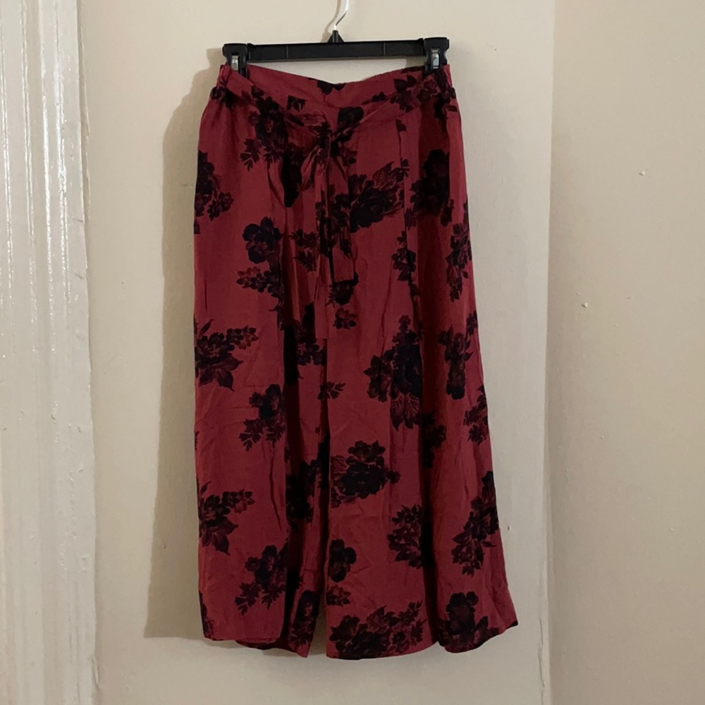 HARMONY + HAVOC Split Leg Floral Crop Pants